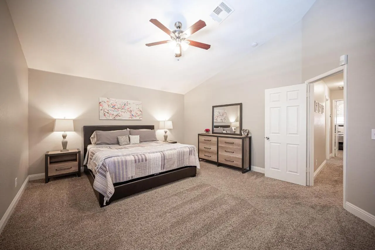 Brilliant 4 Bedroom House With Pool! Λας Βέγκας 0*,